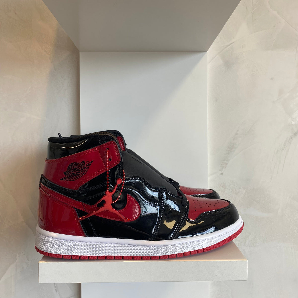 Jordan 1 Retro High OG Bred Patent (Pronta Entrega)