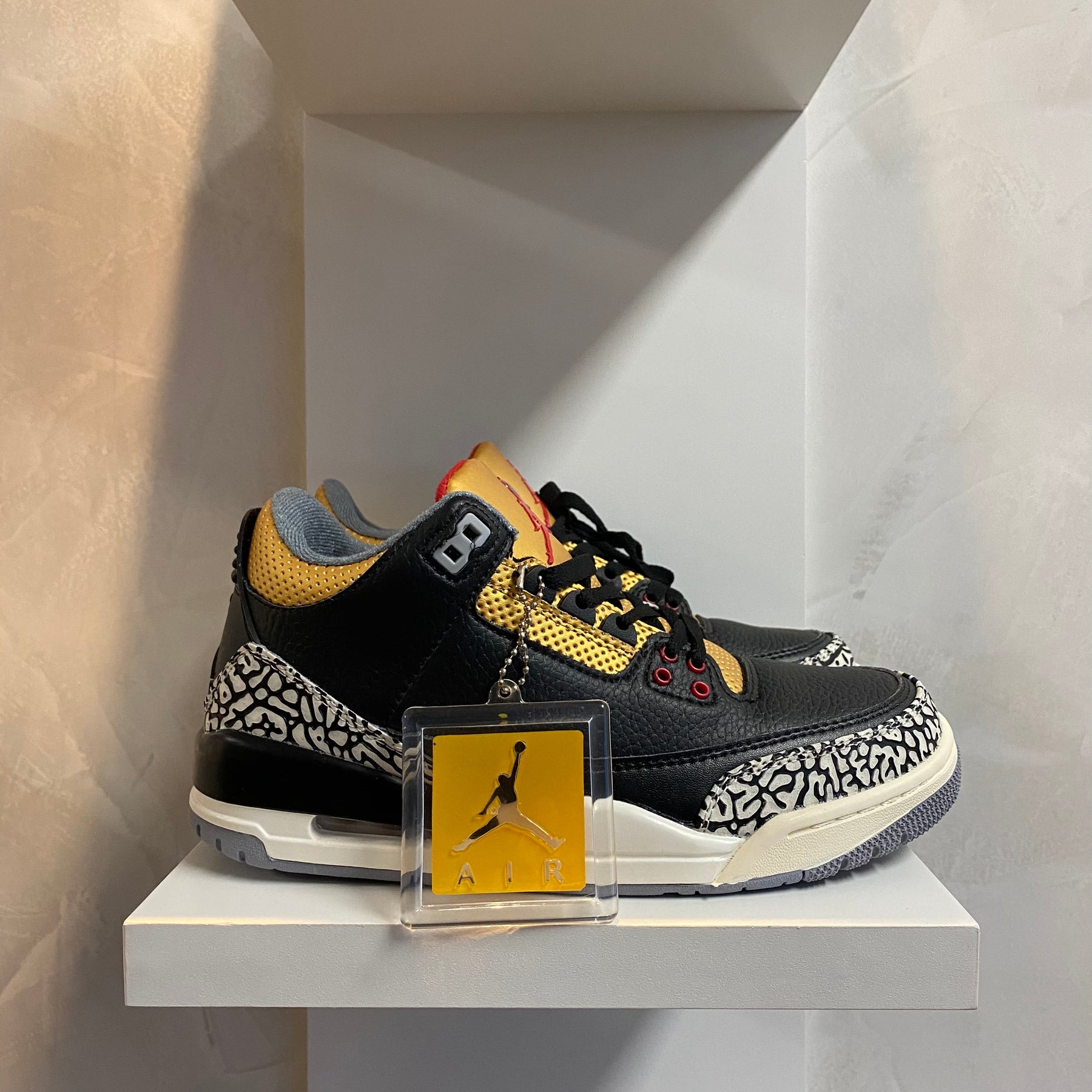 Jordan 3 Retro Cement Gold (Pronta Entrega)