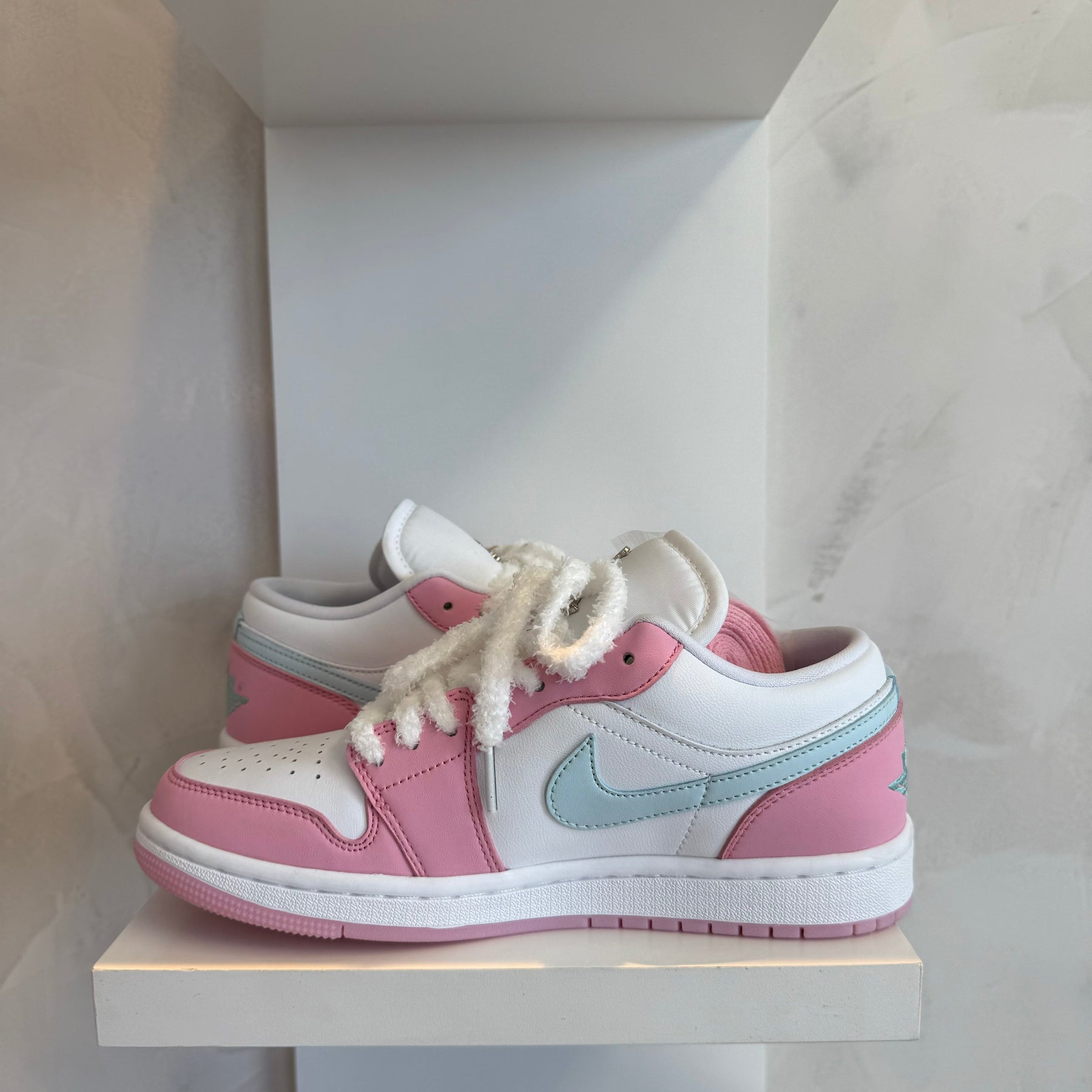 Jordan 1 Low SE Paw Print Pink Foam (Pronta Entrega)